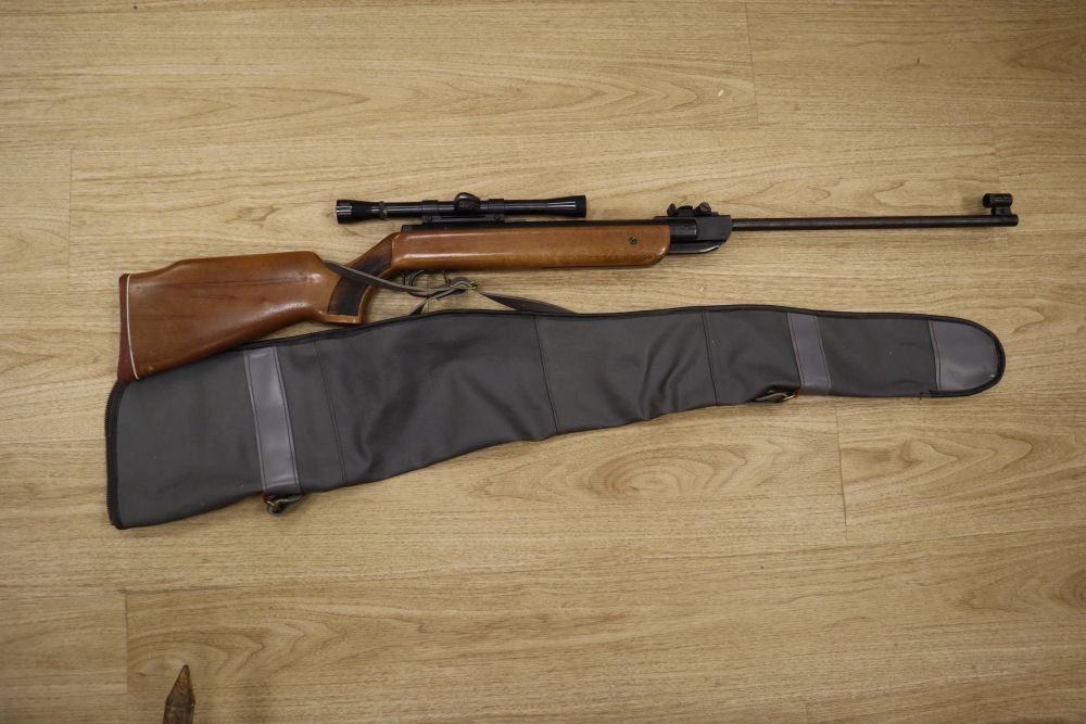 A Weaver Original spring powered air rifle, 112cm